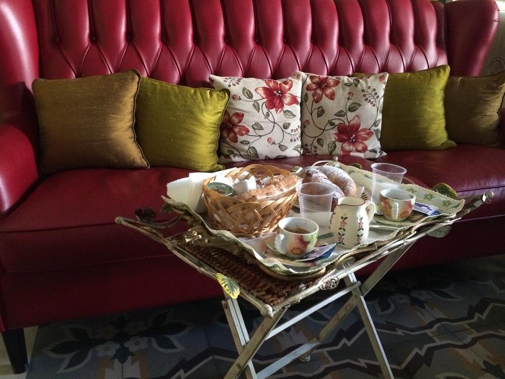 Suite Carducci B&B - Residence Рутильяно Экстерьер фото